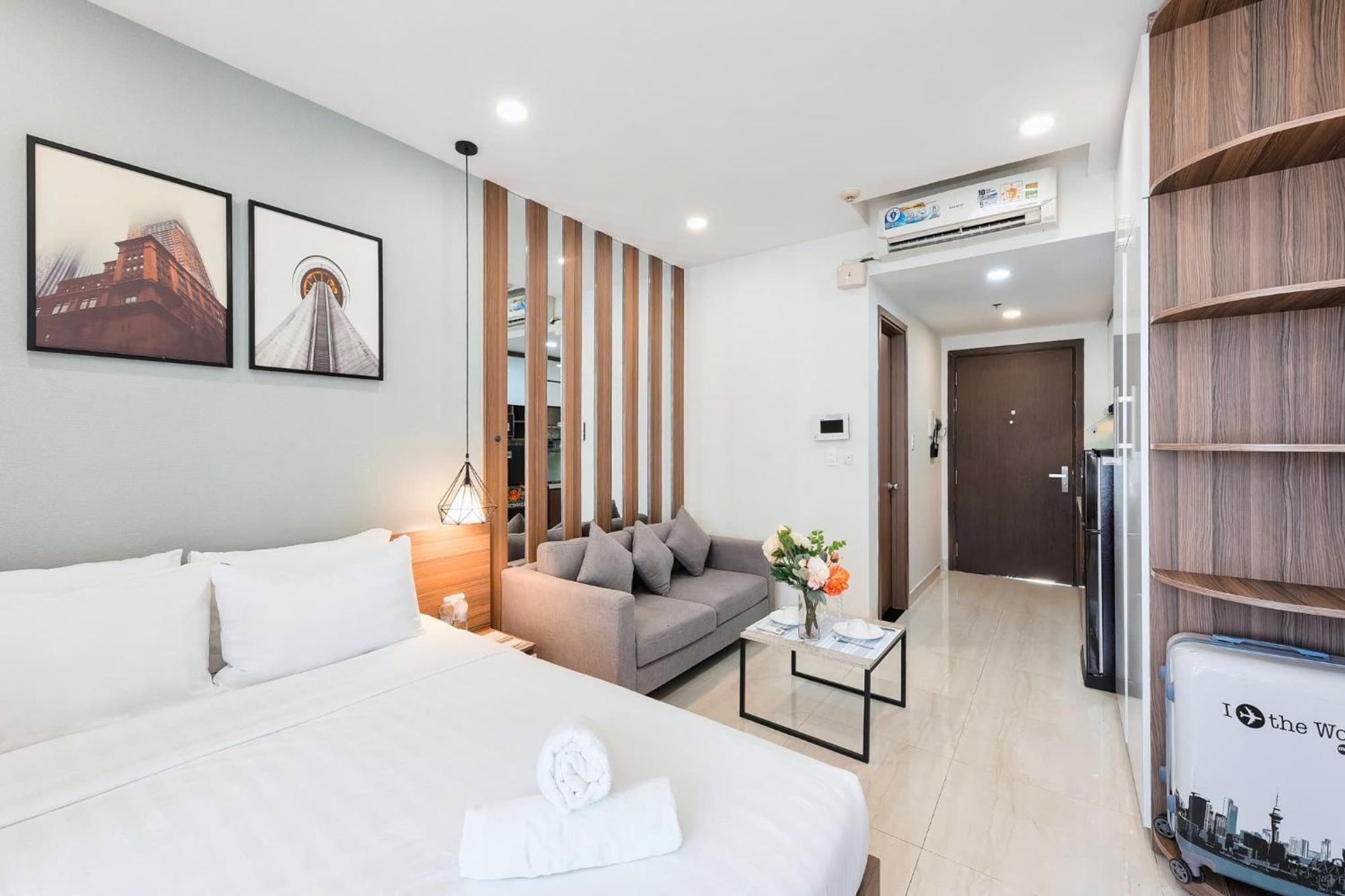 Dear You, Apartment! Saigon - Rivergate Building Хошимин